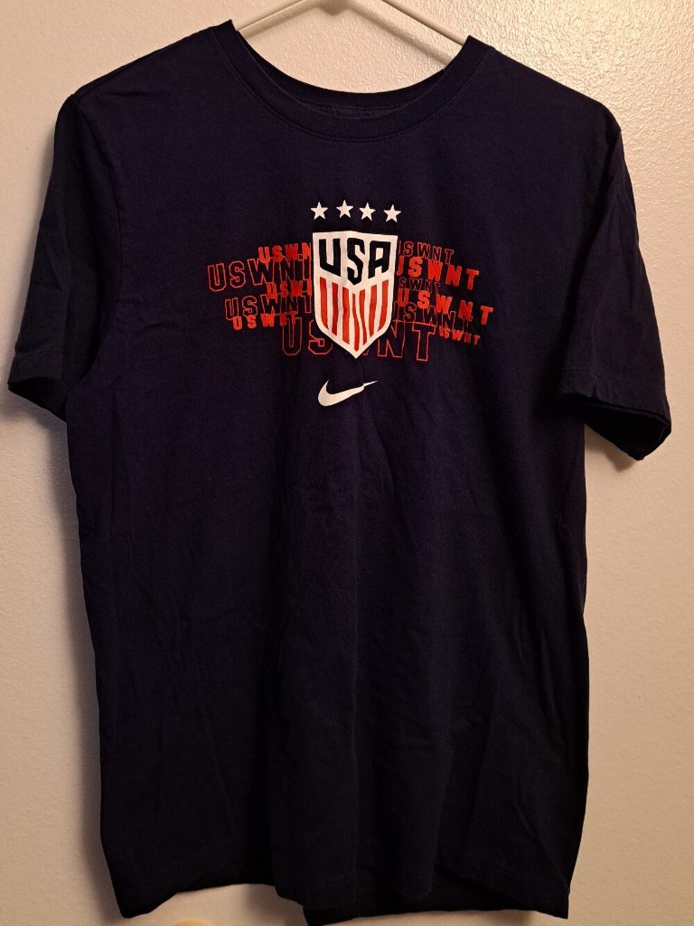 Nike U.S. Women's National Team (USWNT) Soccer T-shirt W/Crest Graphic